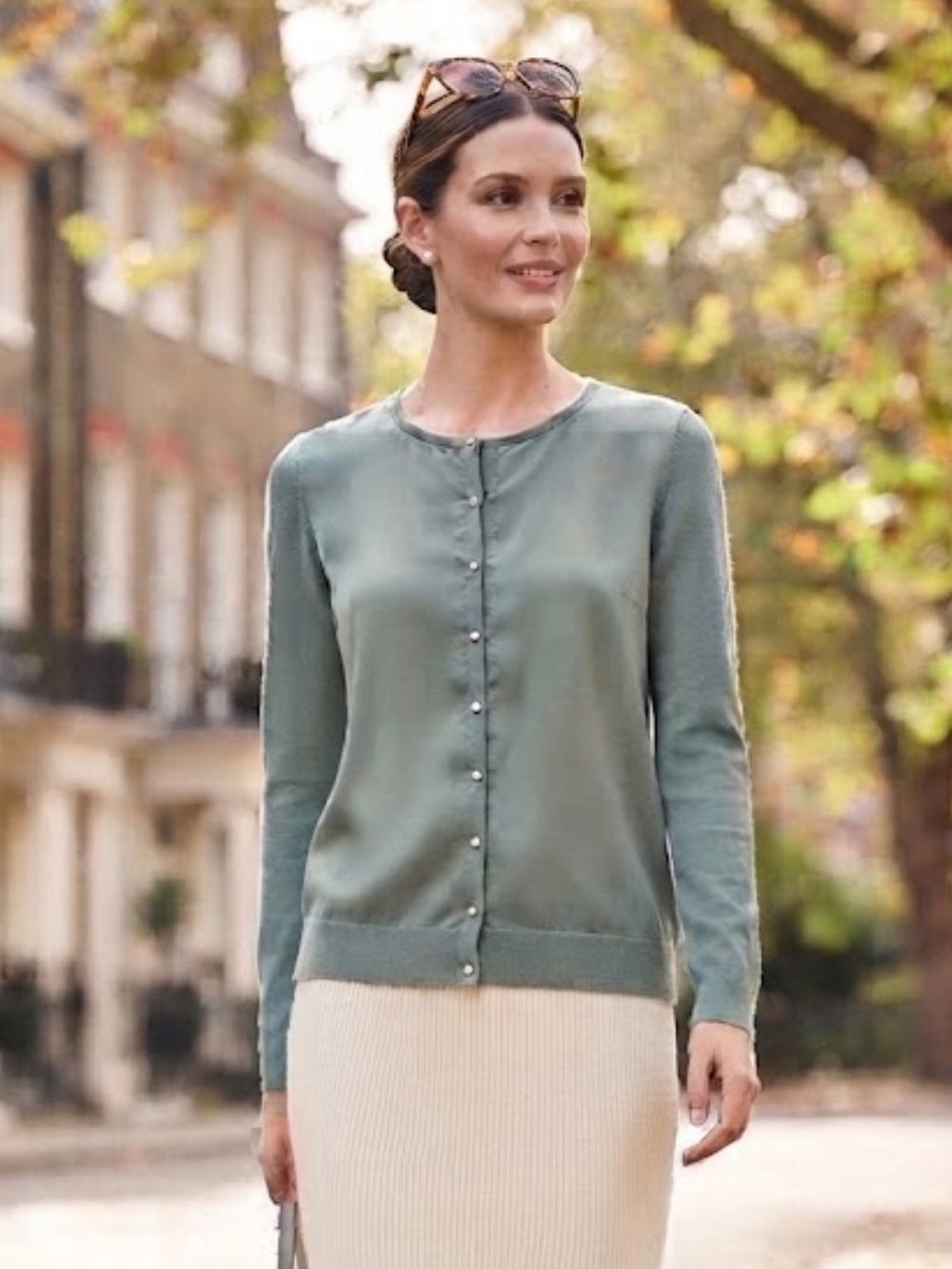 Ann Taylor Silk Front Fine Merino Wool Body Cardigan Pearl Button’s